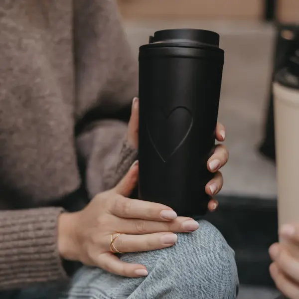 To-go Becher Herz schwarz